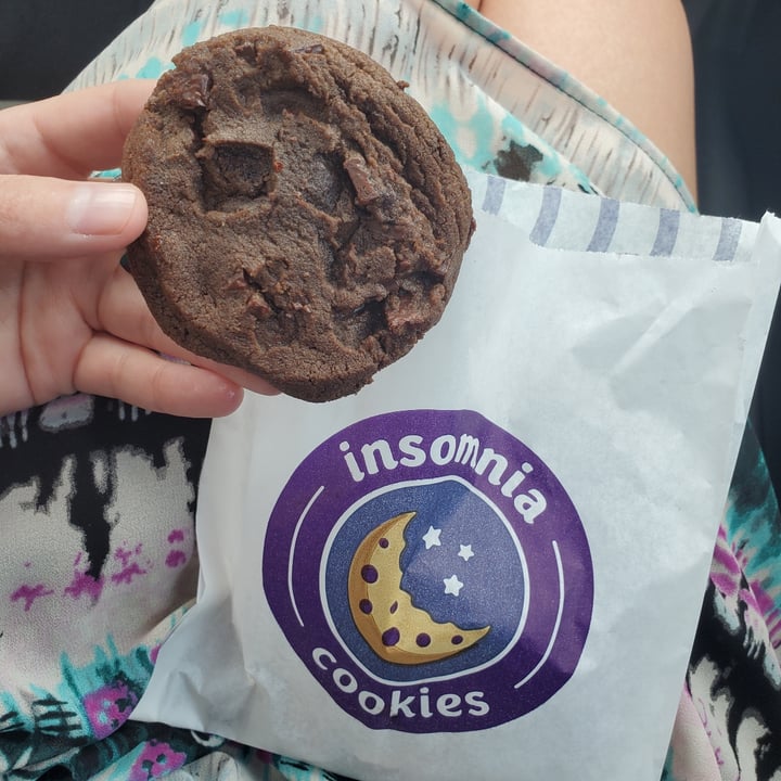 photo of Insomnia Cookies Vegan Double Chocolate Chunk shared by @ashwickety on  01 Mar 2022 - review
