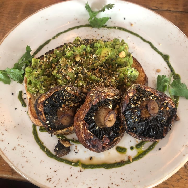 photo of The Tuning Fork Smashed Avo On Sourdough shared by @sarahlouise on  07 Sep 2020 - review