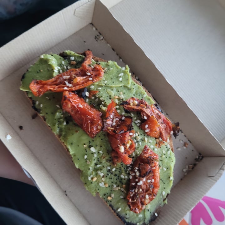 photo of Dunkin' Avocado toast shared by @lissraber on  23 Nov 2022 - review