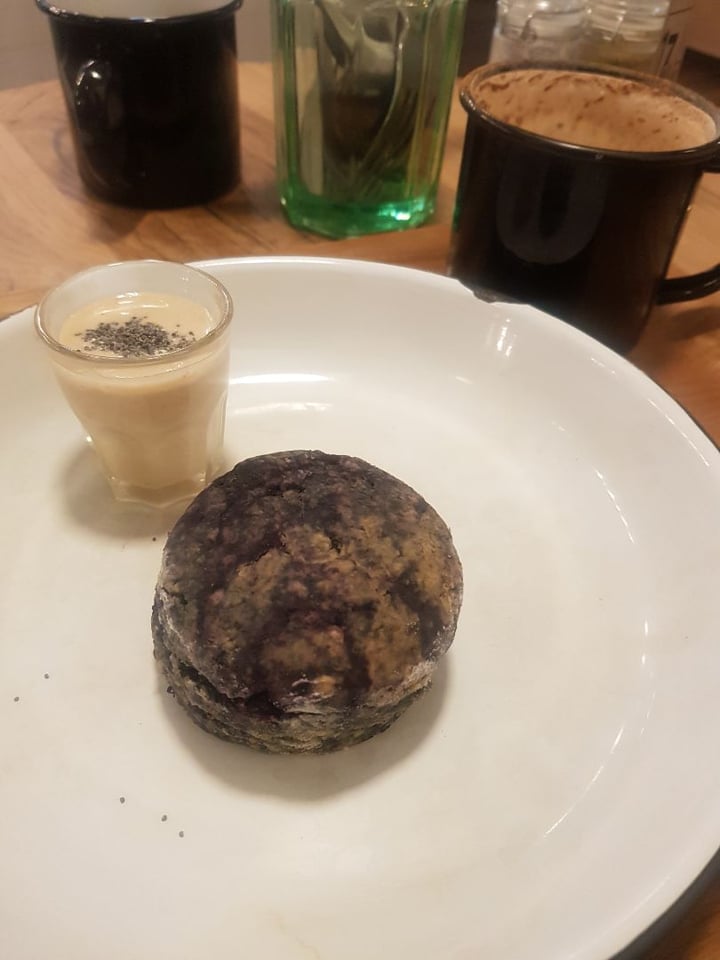 review photo of Wild & The Moon Bluberry scone shared by @diannorz on 24 Dec 2019 - review