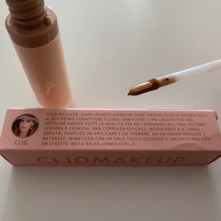 photo of Clio Makeup Correttore shared by @aleglass on  25 Apr 2021 - review