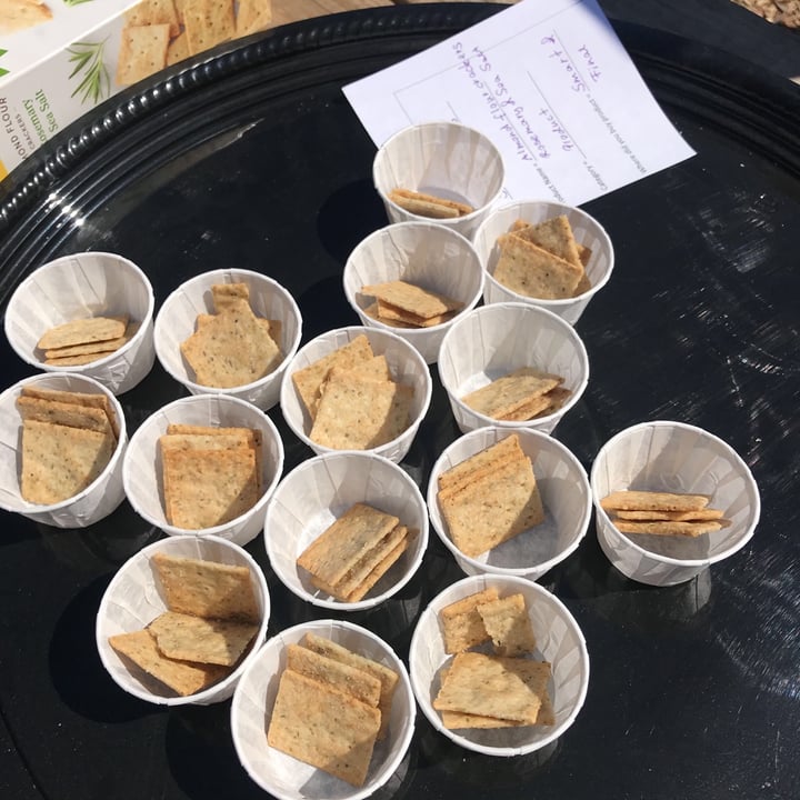 photo of Simple Mills Almond Flour Crackers shared by @arvindthomas on  13 Mar 2021 - review