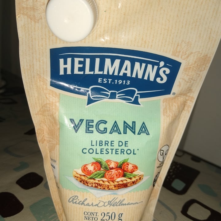 photo of Hellmann’s Hellman’s Vegan Mayonnaise shared by @jessilva on  04 May 2020 - review