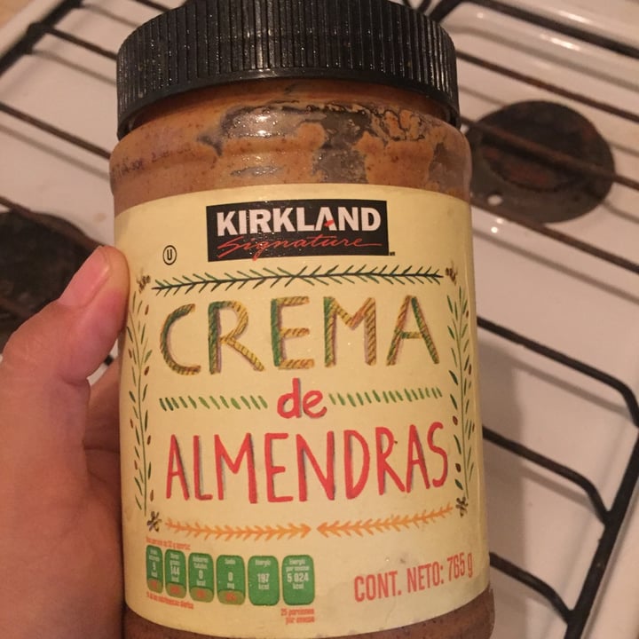 photo of Kirkland Signature Crema de almendras shared by @abrilem on  01 Jul 2021 - review