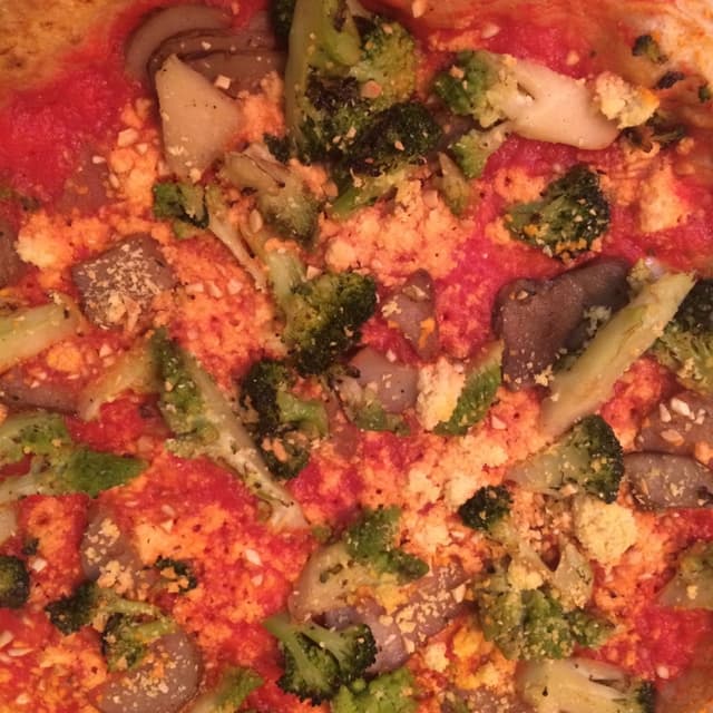 Photo of the dish “Pizza con broccoli e funghi”