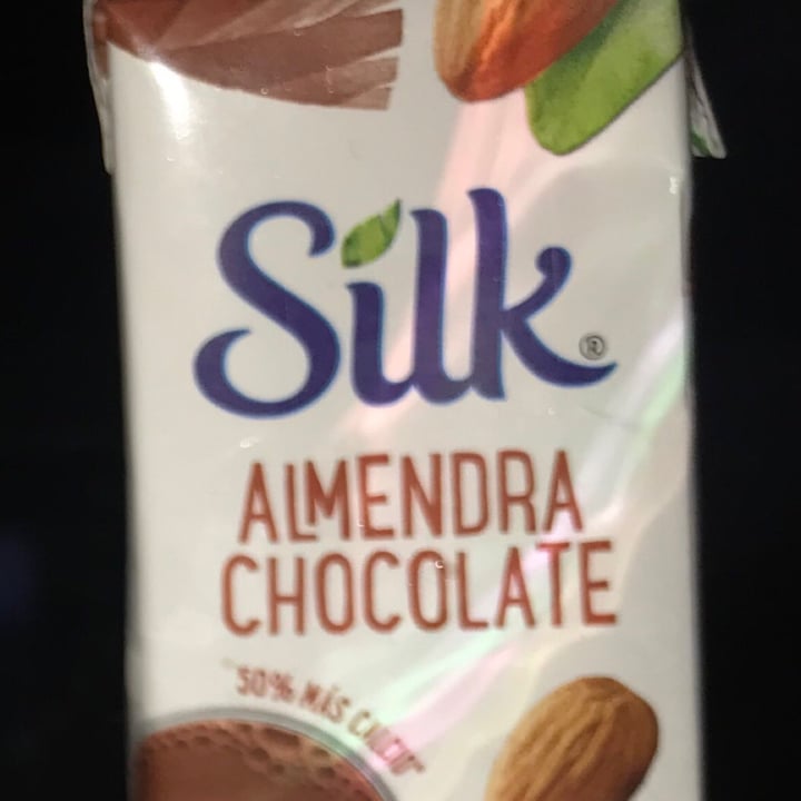 photo of Silk Bebida de Almendra sabor Chocolate shared by @animalliberation on  25 Aug 2020 - review