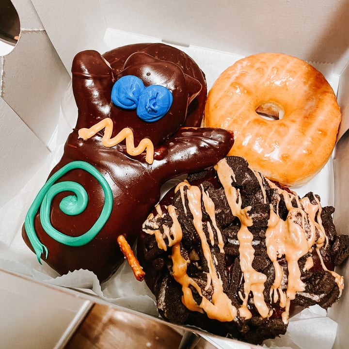 photo of Voodoo Doughnut Voodoo Doll shared by @ebarosay on  10 Sep 2021 - review