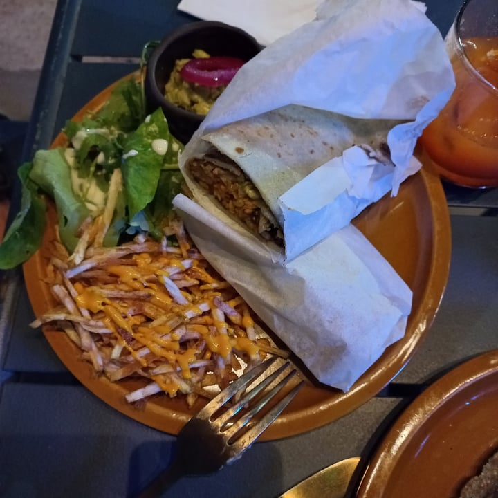 photo of Oleada Plant Based California Burrito shared by @mirimaza on  22 Sep 2021 - review