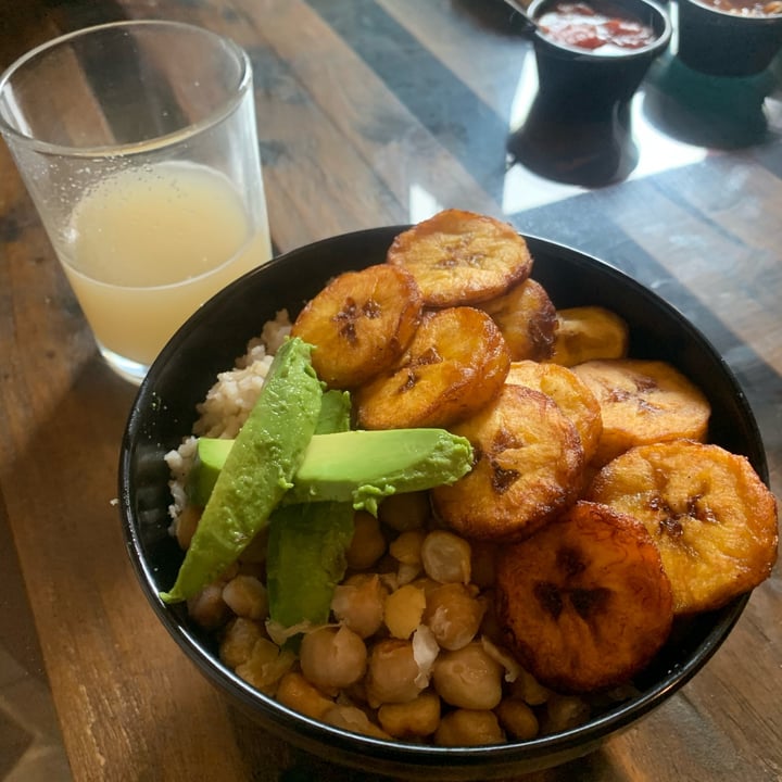 photo of Bek, Semilla De Vida bowl Cubana shared by @stefantispecista on  30 Sep 2022 - review