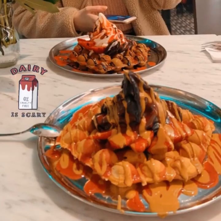 review photo of Sunnysu Bubble Waffle, Frozen Yogurt shared by @helenamarlen on 11 May 2020 - review