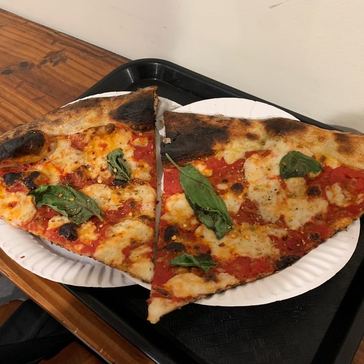 photo of 20th Street Pizza Plain Cheese Pizza shared by @vaishnavrao on  11 Jan 2023 - review