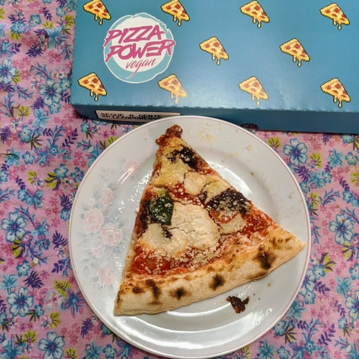 photo of Pizza Power Vegan Caprese shared by @alexandremestrela on  20 Feb 2022 - review
