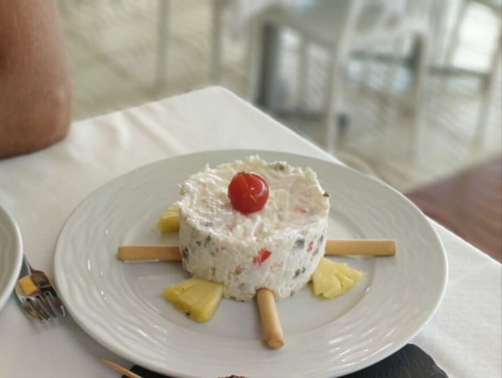 photo of RESTAURANTE XALOC LOUNGE Ensaladilla rusa shared by @fenix894 on  26 Sep 2019 - review