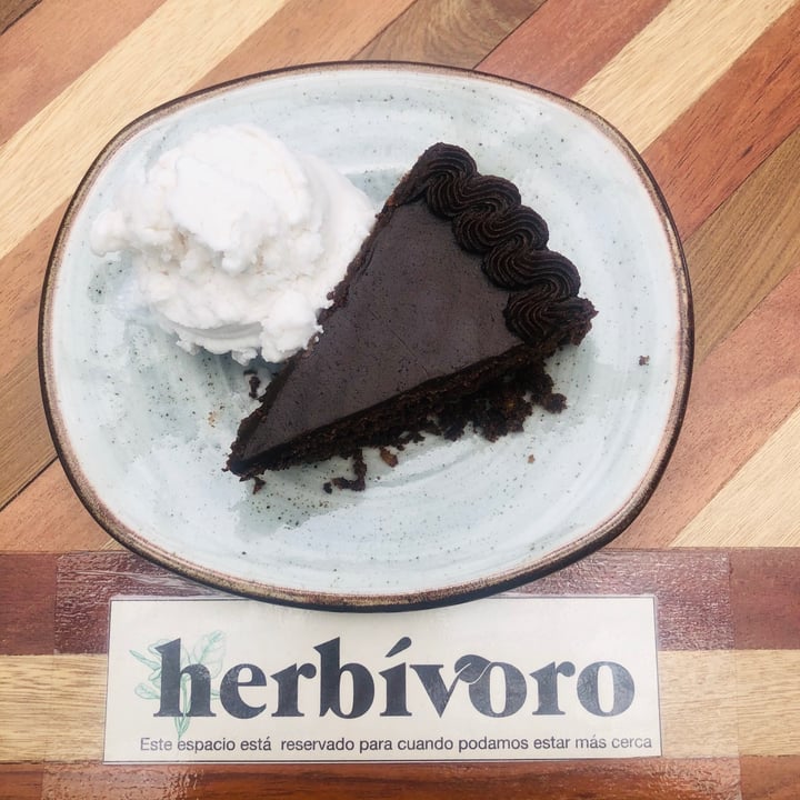 photo of Hervíboro Cocina Vegana Torta De Chocolate Y Almendras shared by @veganessa- on  23 Sep 2020 - review