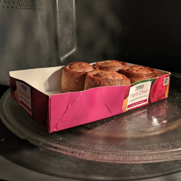 photo of Tesco Plant Chef 6 Mini savoury pies shared by @katchan on  31 Oct 2022 - review