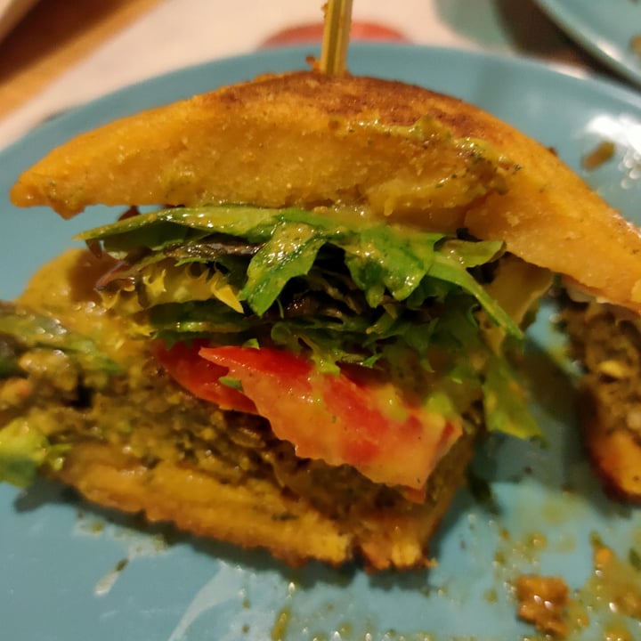 photo of Cookaluzka Arepa-Vurger shared by @dolguldur on  17 Sep 2020 - review