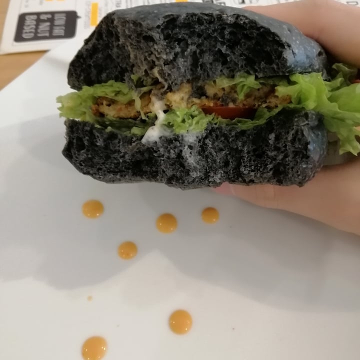 photo of LN Fortunate Coffee Malaysia @ Sunway GEO Avenue LN Signature Charcoal Burger shared by @moralcompassion4all on  03 Oct 2020 - review