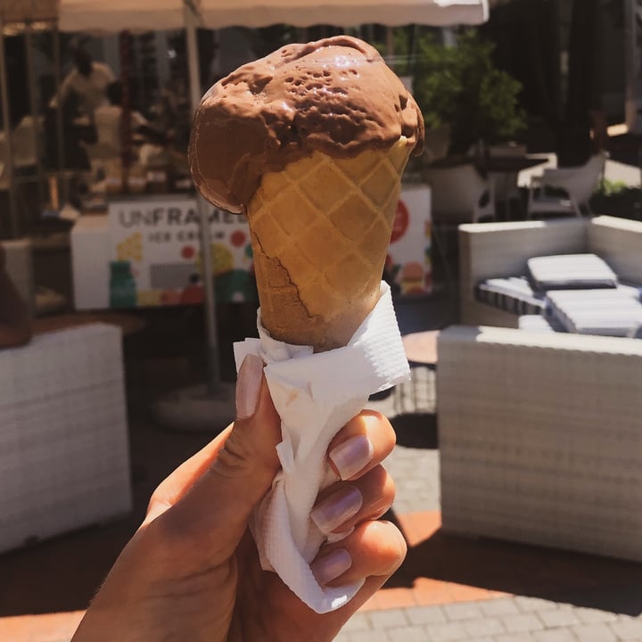 photo of Unframed Ice Cream Vegan Chocolate shared by @tessdallapria on  21 Jun 2021 - review