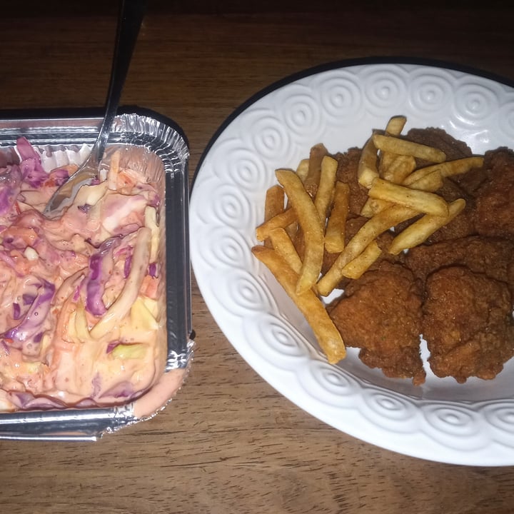 review photo of The Vegan Chef Midrand Southern Fried Chicken, chips and coleslaw shared by @angmarx on 30 Aug 2021 - review