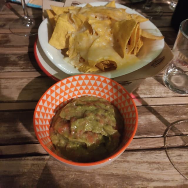 Foto do prato “Nachos veganos”