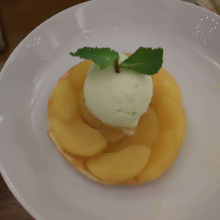 photo of Più Kornhaus - Ristorante Apfel tartelette, grünes apfelsorbet shared by @lauralig on  15 Nov 2022 - review