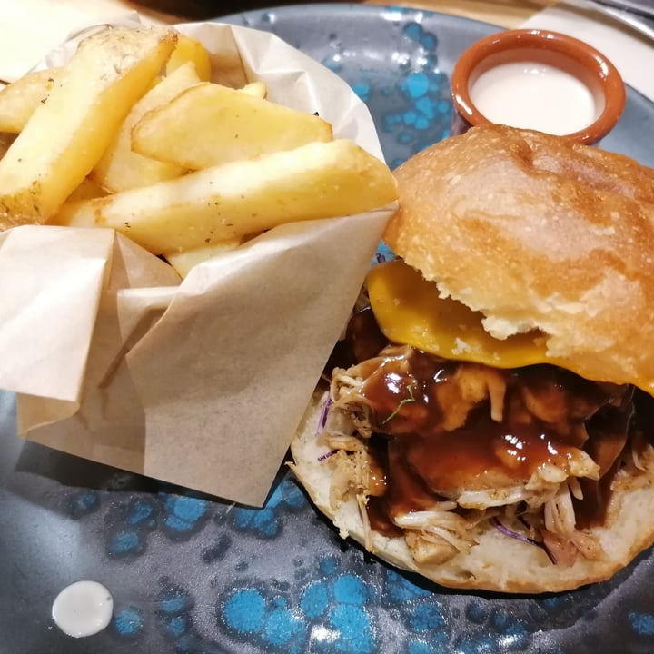 photo of Frutas Prohibidas BBQ Pulled Pork shared by @jessvv on  18 Oct 2020 - review