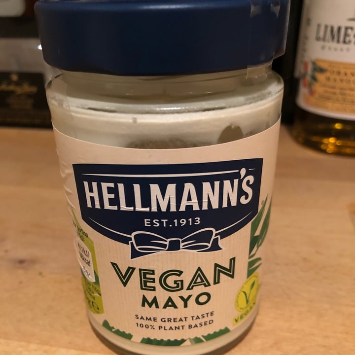 review photo of Hellmann’s Hellman’s Vegan Mayonnaise shared by @mellsveganfood on 09 Nov 2021 - review