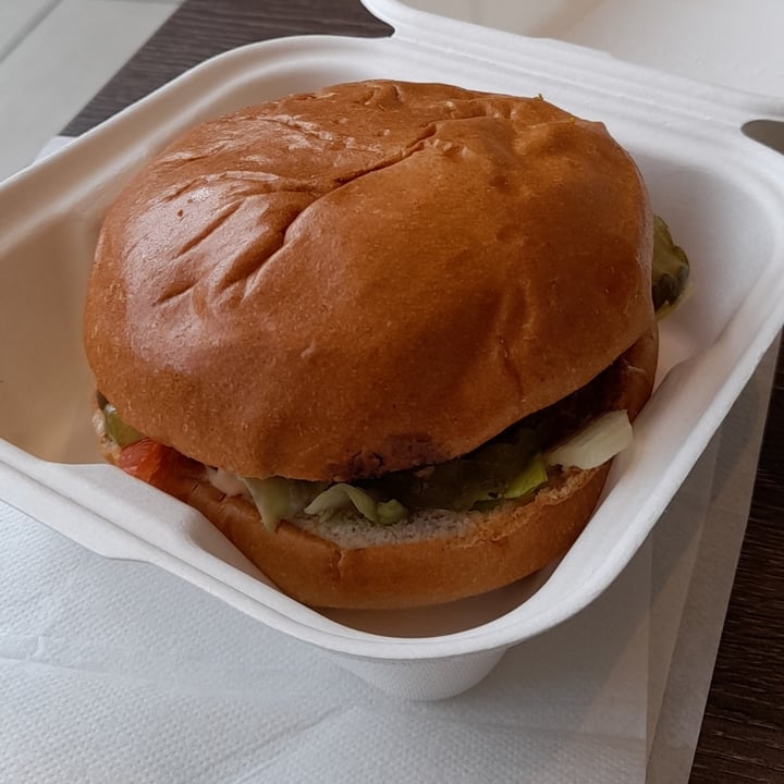 photo of Vegan Sandwich Co B**f Burger shared by @venerableveganvirtue on  26 Jun 2022 - review
