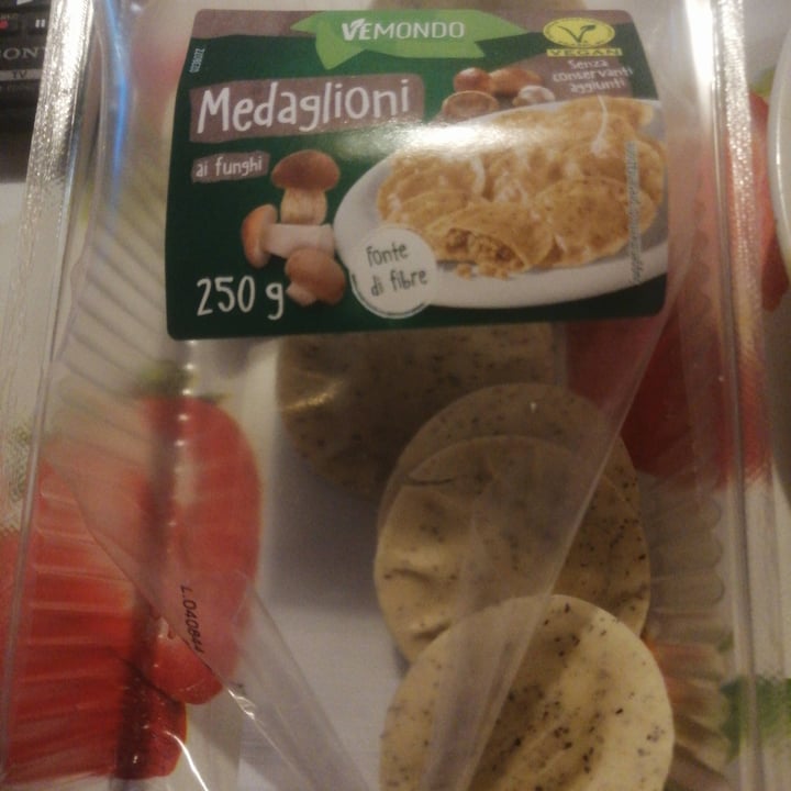 photo of Vemondo Medaglioni ai funghi shared by @noemimemi on  23 Apr 2022 - review