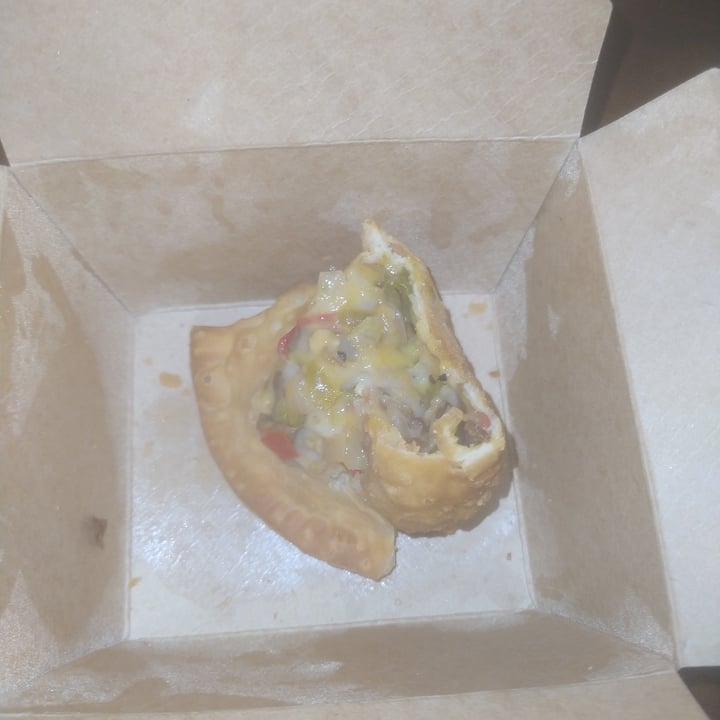 review photo of VSPOT Organic Philly Mushroom Empanada shared by @gabrielferrucho on 11 Apr 2021 - review
