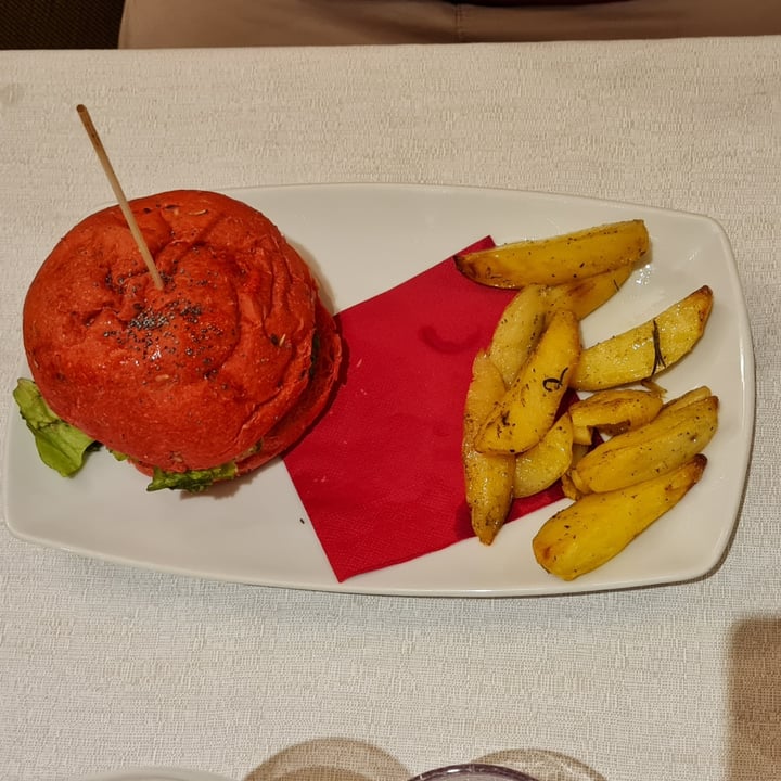 photo of Amaranto Ristorante BEYOND burger shared by @brunopoli on  22 Aug 2021 - review