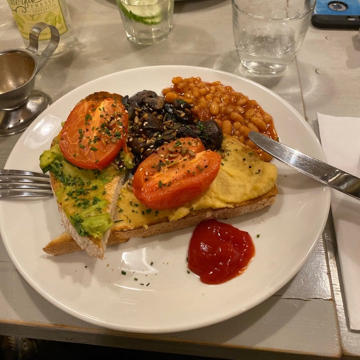 photo of Bill's Brighton Restaurant Vegan breakfast shared by @elenimacbean on  29 Apr 2021 - review