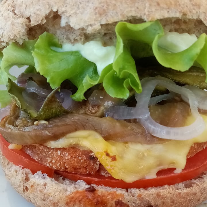 review photo of Holy Beach Holy Burger shared by @valeveg75 on 28 Jul 2022 - review