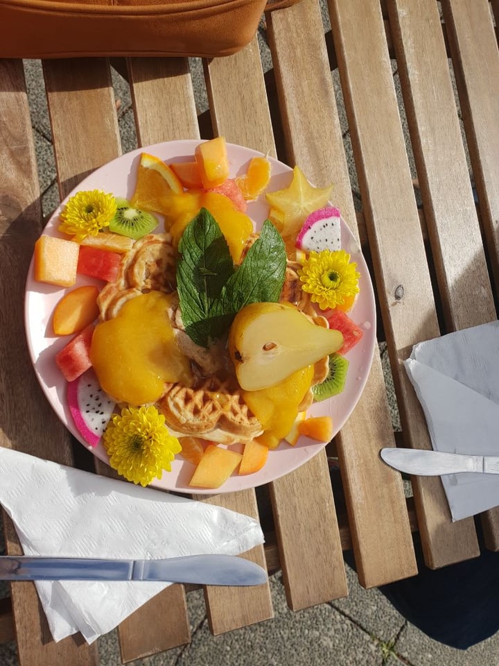 review photo of Flora & Fauna Waffles shared by @taraveg on 26 Jun 2019 - review