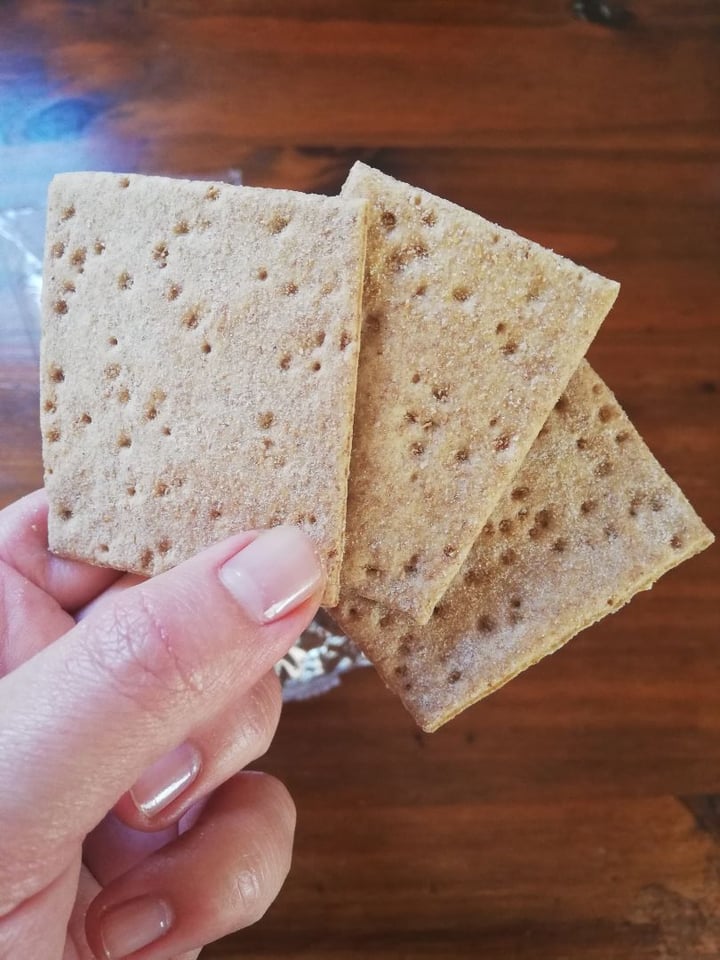 review photo of Hausbrot Crackers Veganas shared by @errecassia on 03 Oct 2021 - review