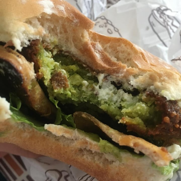 photo of Vegan'us Hamburguesa de falafel shared by @vtopia on  07 Jun 2020 - review