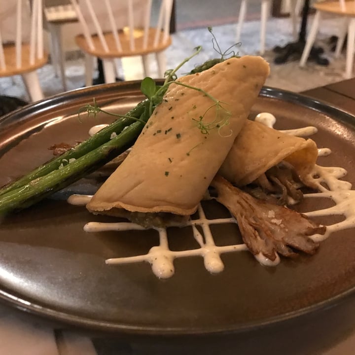 photo of Levél Veggie Bistro Crepe relleno shared by @lopasil on  06 Dec 2021 - review