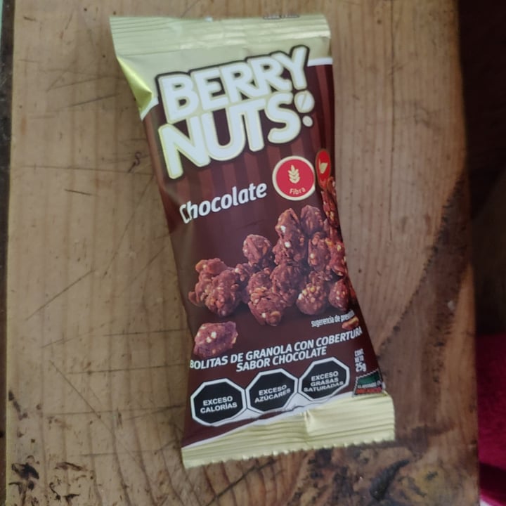 photo of Berry Nuts Berry Nuts Chocolate shared by @vianney on  19 Apr 2022 - review
