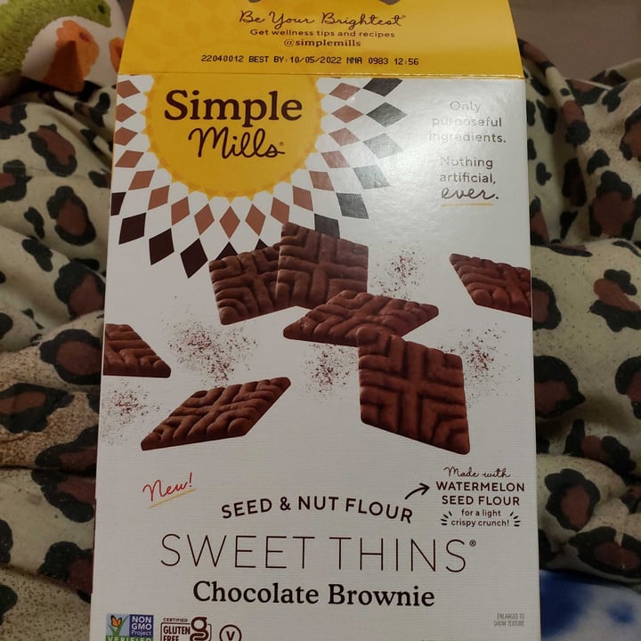 photo of Simple Mills Chocolate Brownie Sweet Thins shared by @dollhouse on  04 Jul 2022 - review