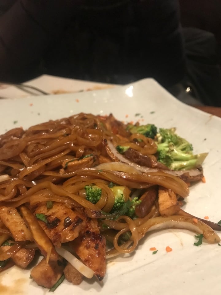 review photo of Franchia Vegan Cafe Drunken Noodles shared by @pausolana on 04 Mar 2020 - review