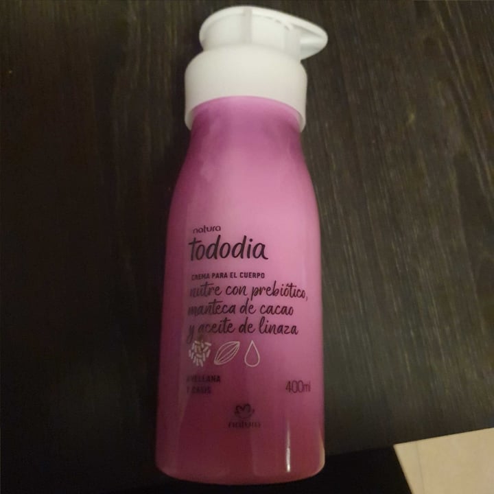 photo of Natura Crema corporal tododia- avellana y casis shared by @pauli-arce on  07 Sep 2020 - review
