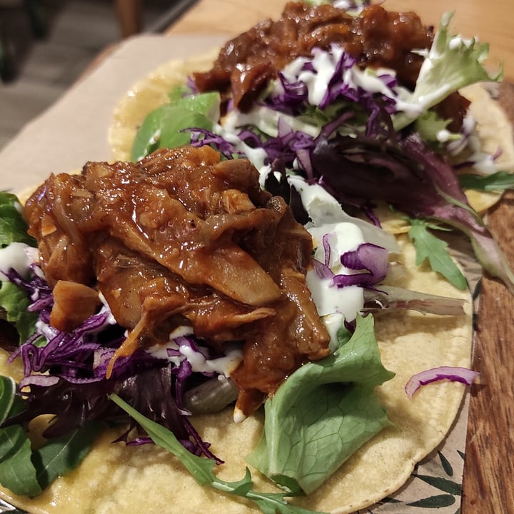 photo of Quinoa Bar Vegetarià Jackfruit tacos shared by @artemapache on  17 Feb 2022 - review