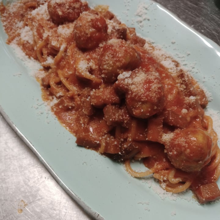 review photo of Buddy Italian Restaurant Cafè spaghetti Chickpeas Balls Alla Amatriciana shared by @ziuandreu on 03 Sep 2022 - review