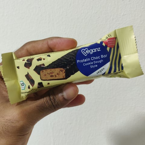 Veganz Protein Choc Bar Cookie Dough Style Reviews | abillion