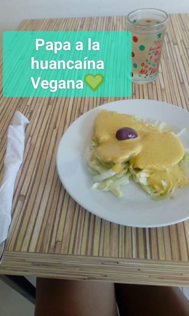 photo of Loving Hut Vegan Cuisine Menú Vegano shared by @poisongirl95 on  28 Feb 2020 - review