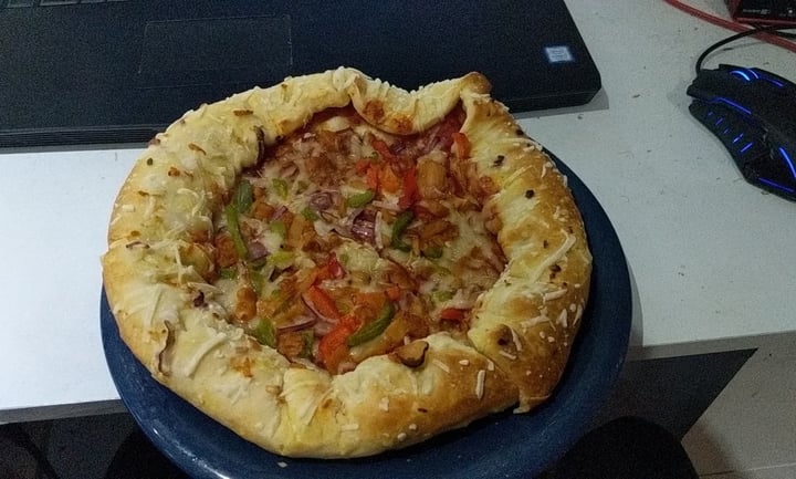 photo of Chicago Town Tomato Stuffed Crust Takeaway Sticky Bbq Jackfruit Pizza shared by @nedludd on  05 Mar 2020 - review