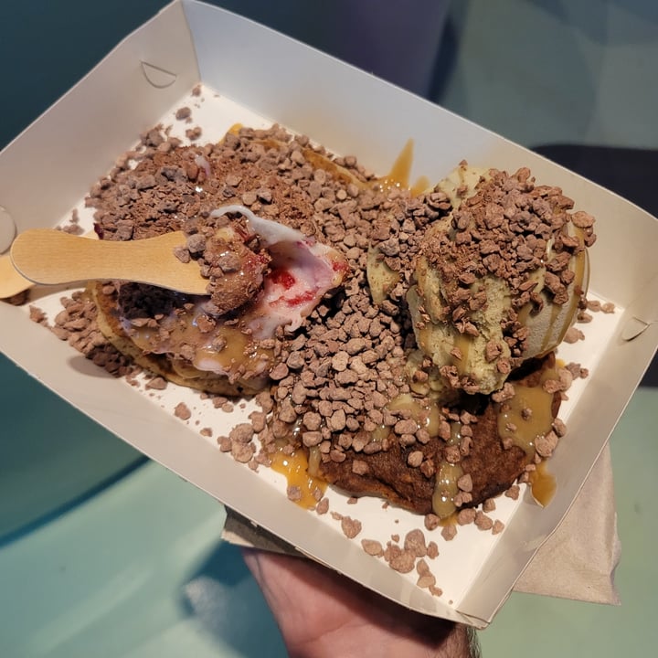 review photo of Vegan Creamery by HAULANI Pancake Con Helado shared by @lauchaons2 on 09 Dec 2021 - review