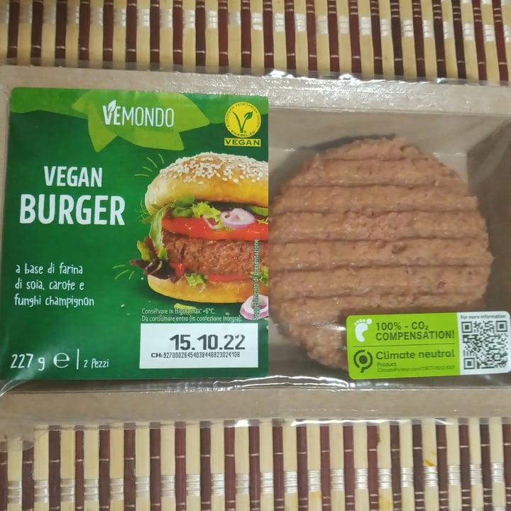photo of Vemondo Vegan Burger shared by @dselisa on  16 Nov 2022 - review