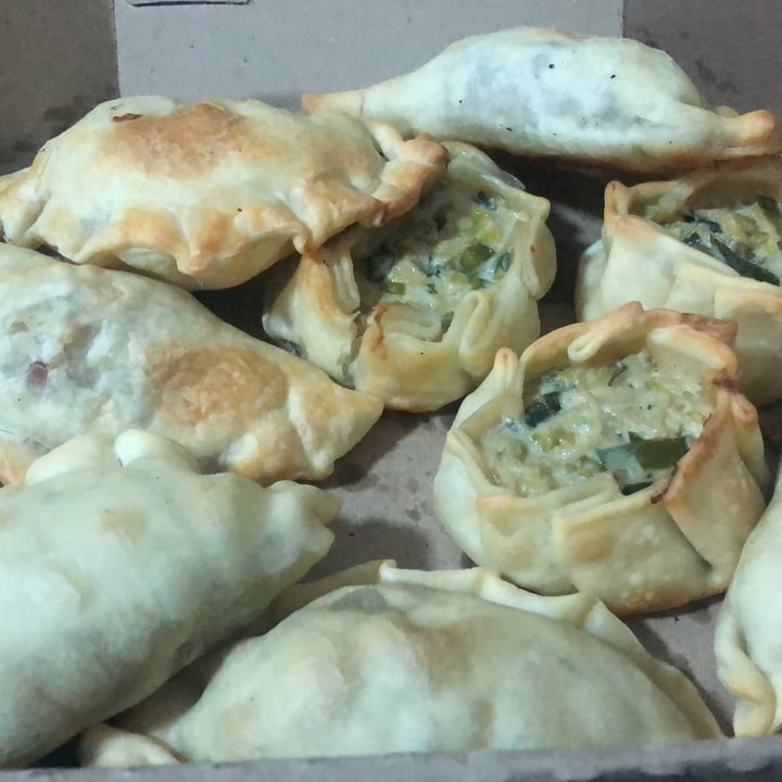review photo of Hope Vegan Bar Empanada de seitán shared by @mayarnaldo on 03 Jun 2021 - review