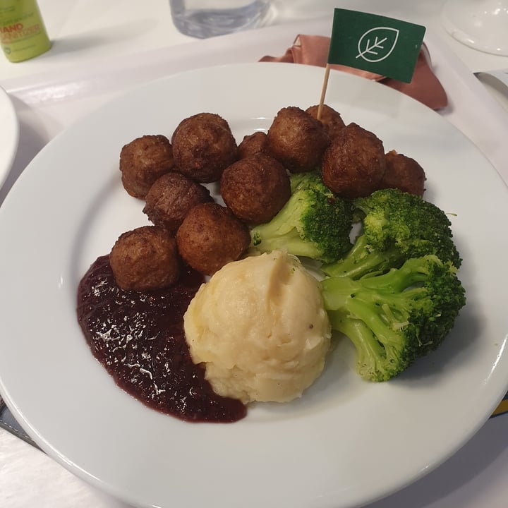 photo of IKEA Tampines Plant Balls shared by @nadoose on  26 Oct 2020 - review